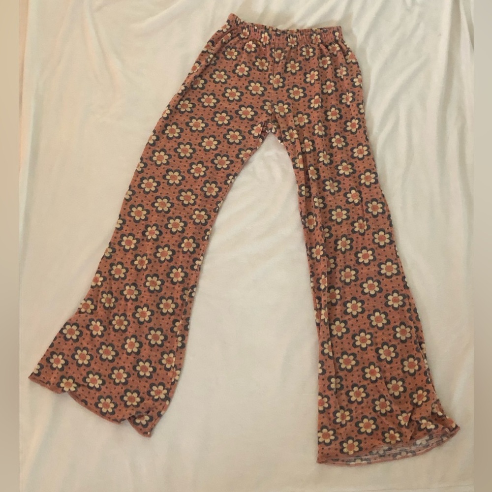Floral Billabong bell bottoms.